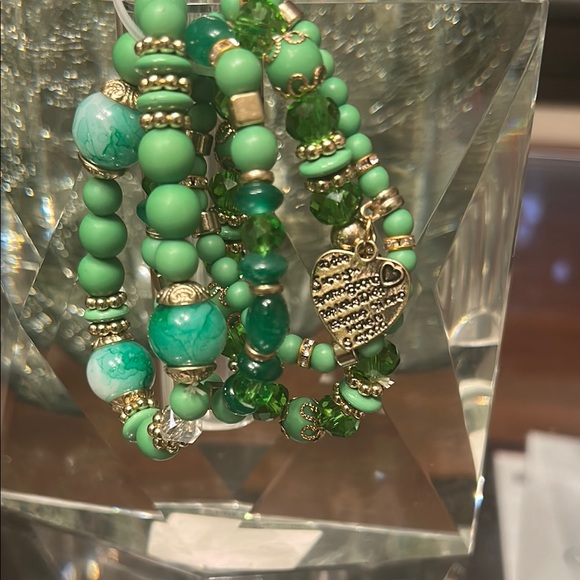 Green Beaded Bracelet Set - Picture 2 of 5